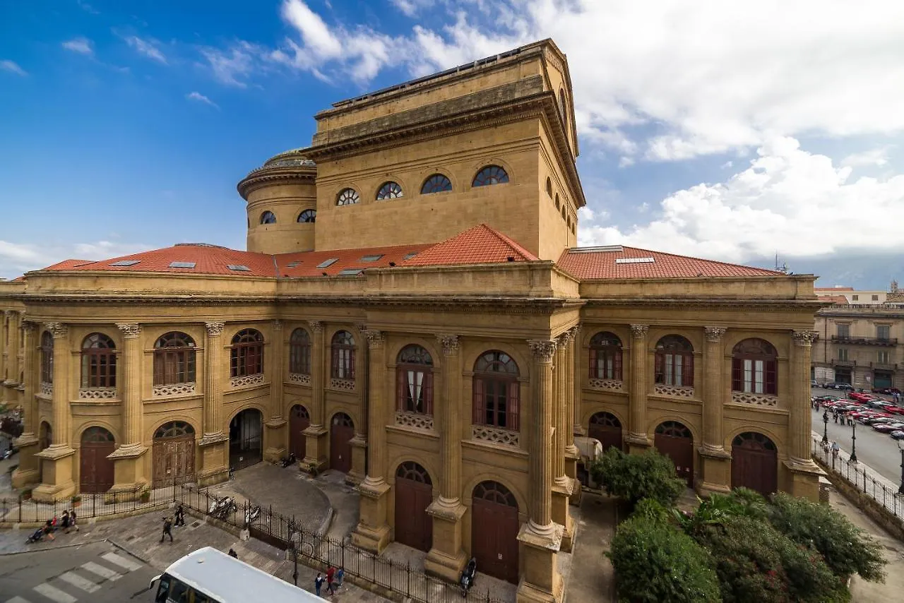 Opera House Bed & Breakfast Palermo 2*,  Italy
